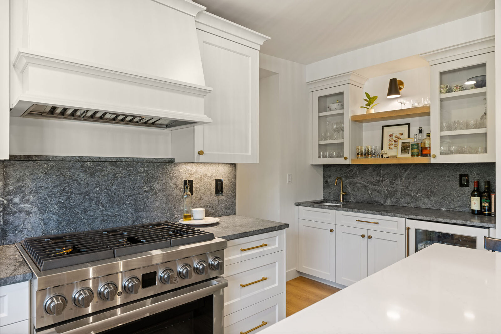 Kitchen bar in a Sacramento, CA home remodel white cabinets